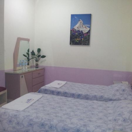 Hotel Diamante Inn Uriangato Kültér fotó